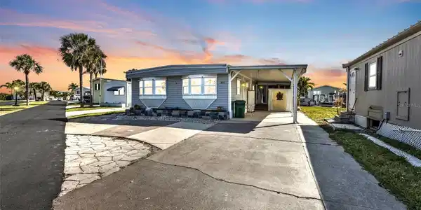3212 COQUINA ESPLANADE