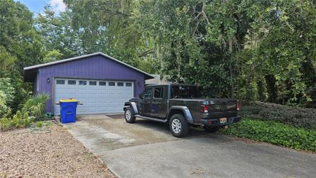 2929 WOODLAND DRIVE