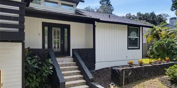 17 PINEWOOD CIRCLE
