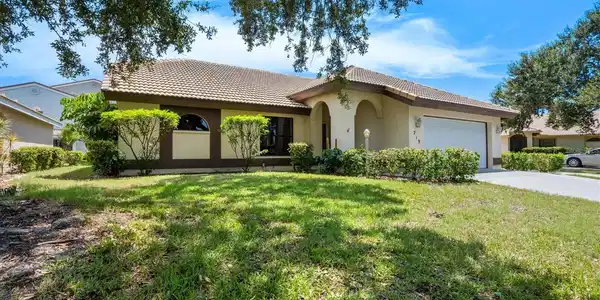 219 INLETS BOULEVARD