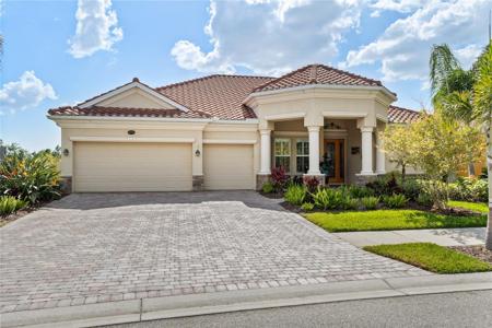 5428 ROYAL POINCIANA WAY