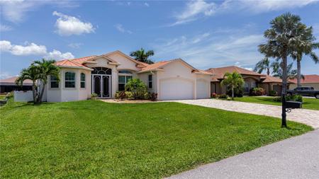 232 W PINE VALLEY LANE
