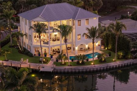 750 SIESTA KEY CIRCLE