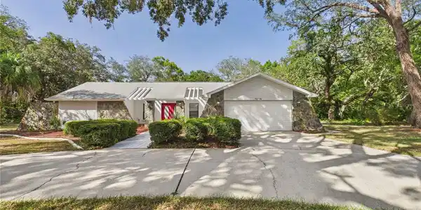 7256 ROYAL OAK DRIVE
