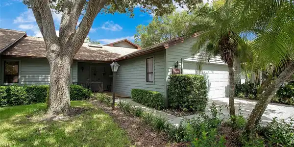 11677 PARKVIEW LANE