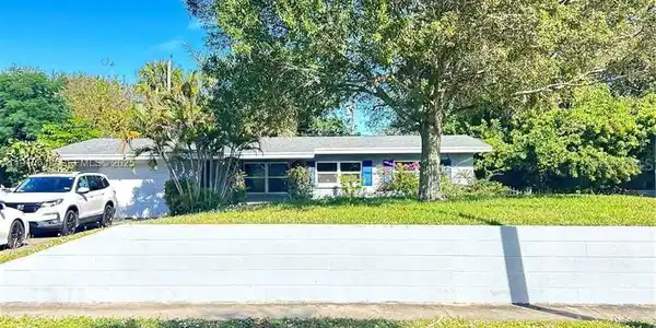 118 BOUGAINVILLEA DRIVE