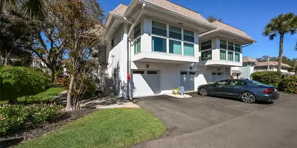 535 SUTTON PLACE