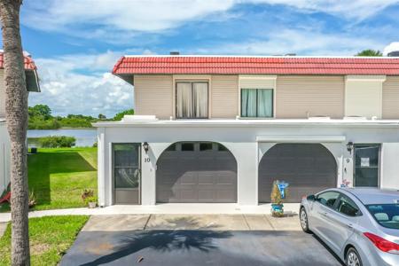 10 OCEAN PALM VILLAS N