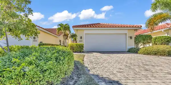 3841 ALBACETE CIRCLE