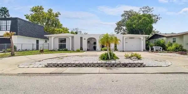 4035 GLISSADE DRIVE