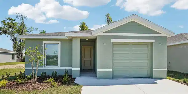1047 COMMONS WAY