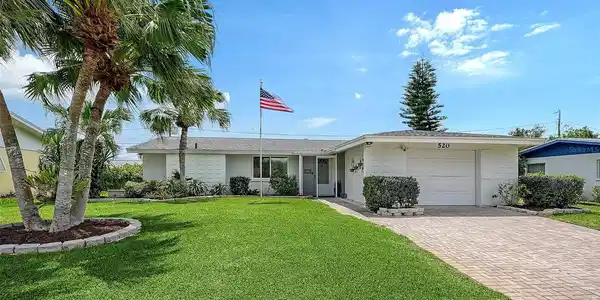 520 GLEN OAK ROAD