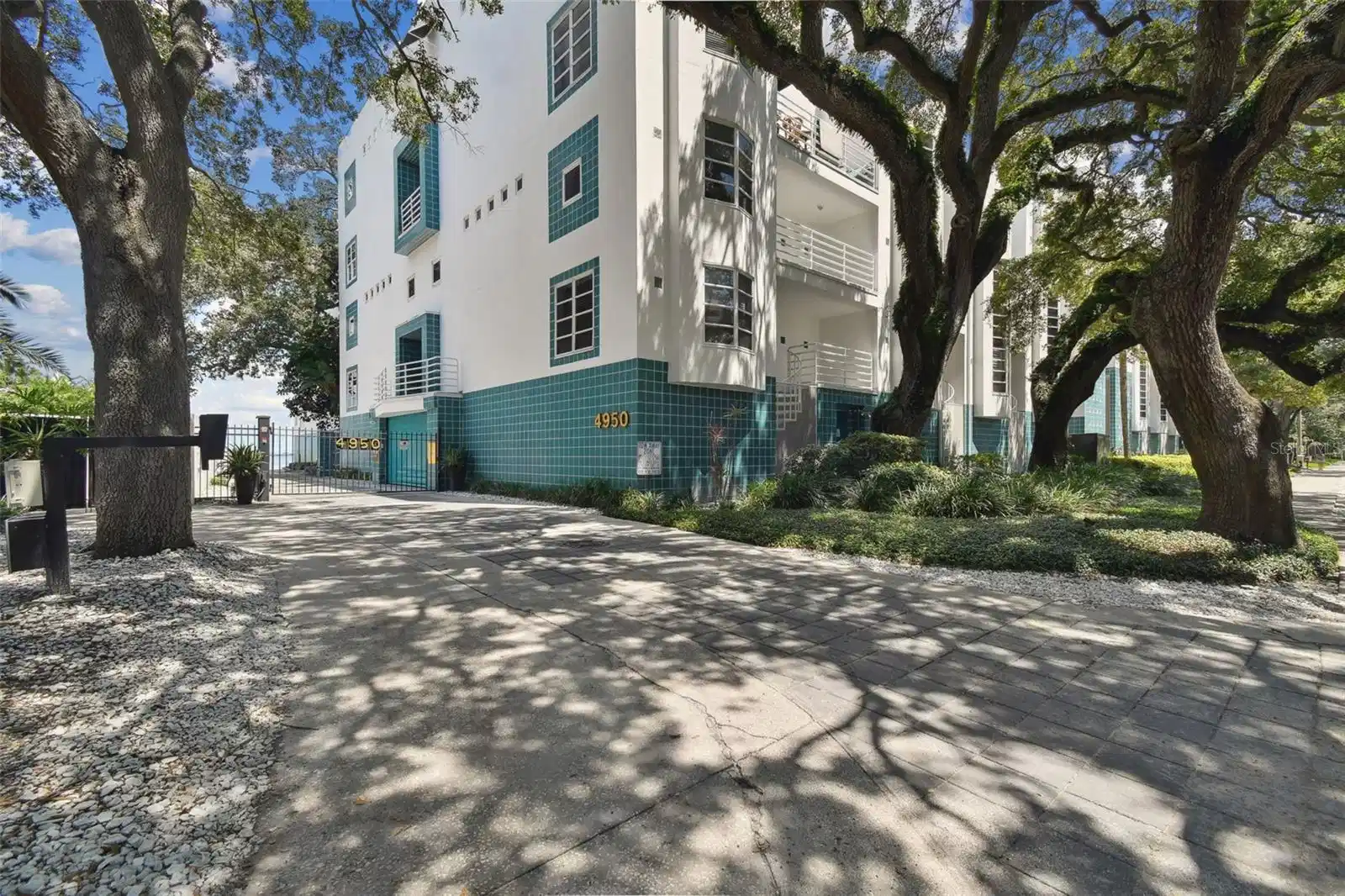 Image 1 Image 1