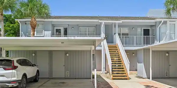 880 BIRD BAY DRIVE W