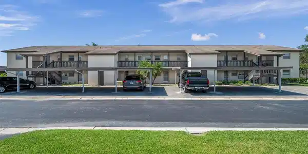 5207 TURQUOISE LANE