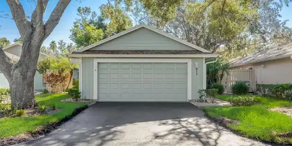 813 SAINTCLAIR