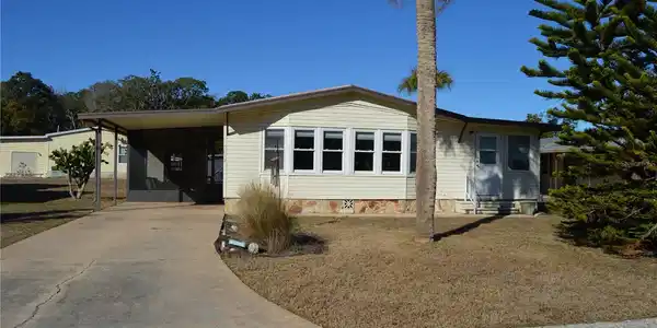 5112 FOREST GLENN DRIVE