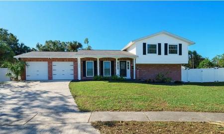 7002 DANEWOOD COURT