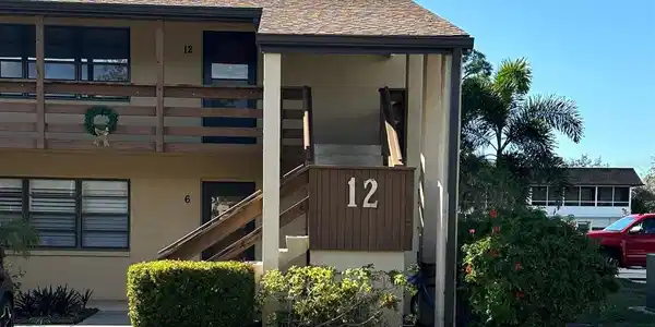 12 QUAILS RUN BOULEVARD