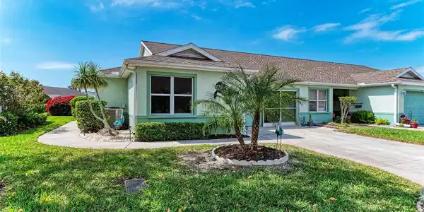 3009 LIVE OAK LANE
