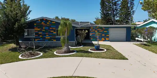 4240 FLORAMAR TERRACE