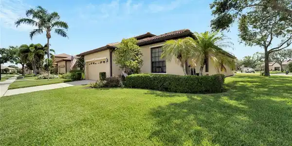5803 HIDDEN FALLS