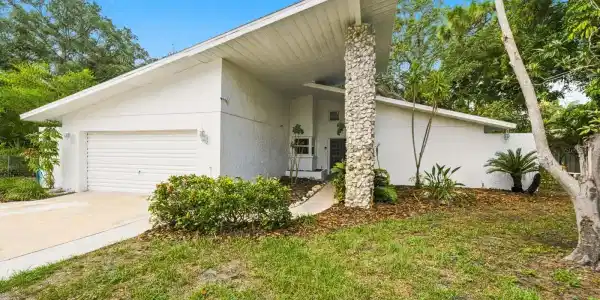 419 WAYFARER COURT