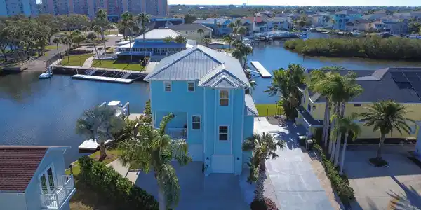 6109 BAYSIDE DRIVE