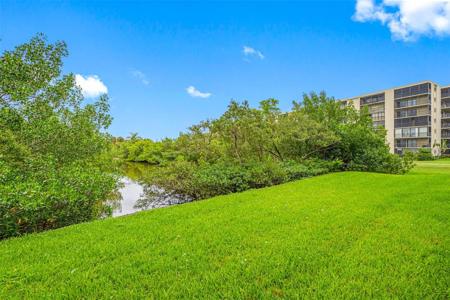 900 COVE CAY DRIVE