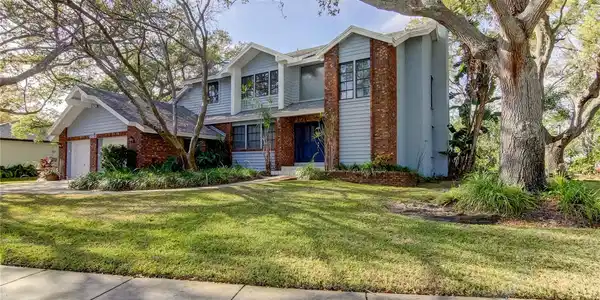 8863 BAYWOOD PARK DRIVE