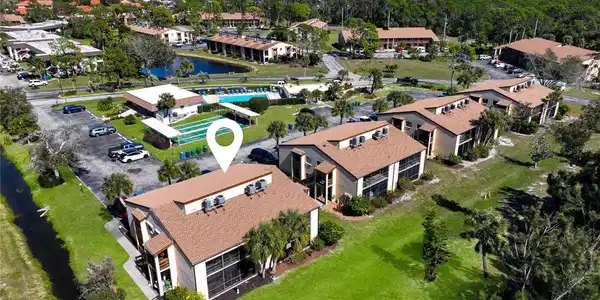 14 QUAILS RUN BOULEVARD