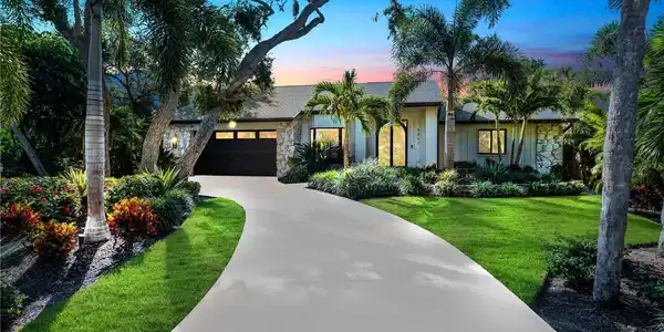 5361 SIESTA CT