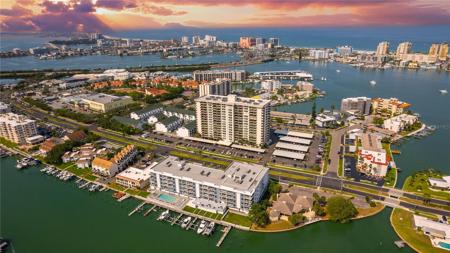400 ISLAND WAY