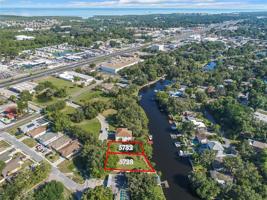 5728 RIVER BLUFF