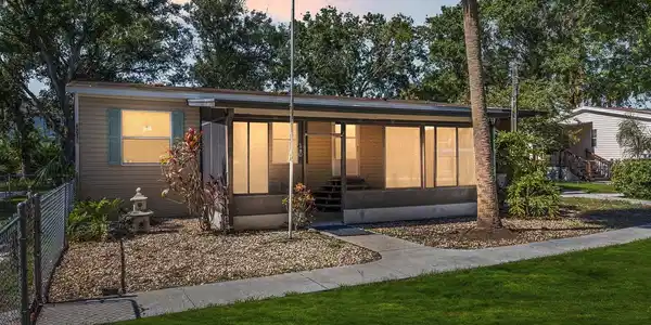 6217 FLORENCE
