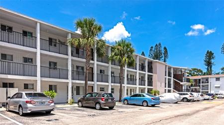 5912 PALM LANE
