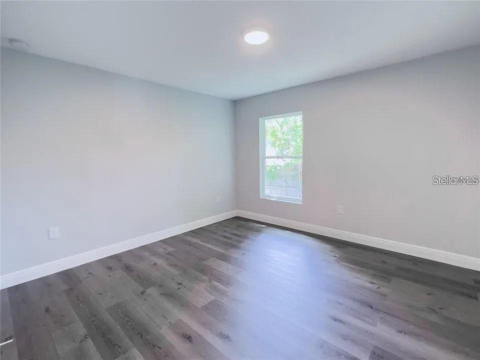 Image 4 Image 4