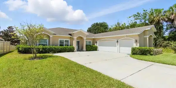 27 COLLINGDALE COURT