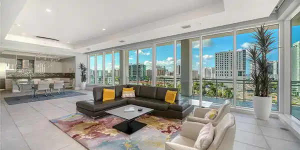 540 N TAMIAMI TRAIL
