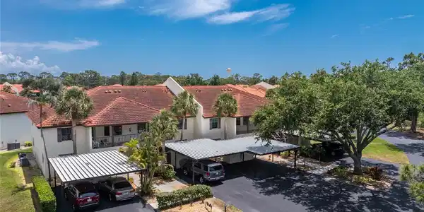 511 PINE HOLLOW CIRCLE