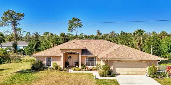 4743 BUTTERFLY LANE