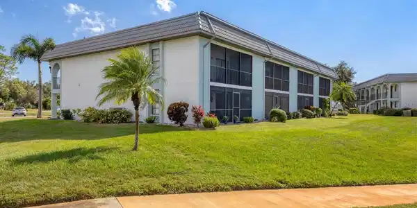 150 ENGLEWOOD ISLES PARKWAY