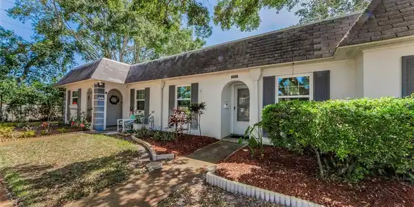 4252 SHELDON PLACE
