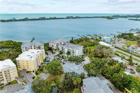 232 HIDDEN BAY DRIVE