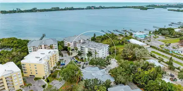 232 HIDDEN BAY DRIVE
