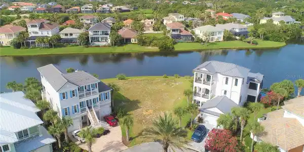 556 CINNAMON BEACH LANE
