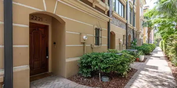 2221 SOHO BAY COURT