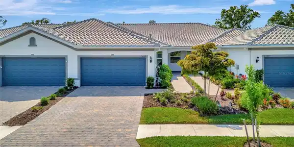 25069 PEARL LAKE CIRCLE