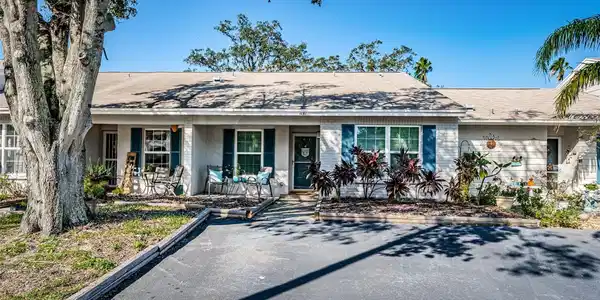 1151 DOVER COURT
