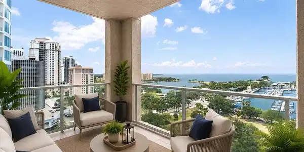 100 BEACH DRIVE NE